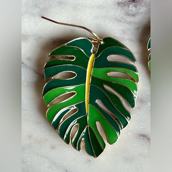 Monstera plant leaf dangle earrings | Gold tone - Picture 4 of 6